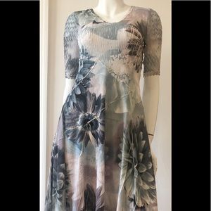 Komarov short sleeve merrow seam dress 👗